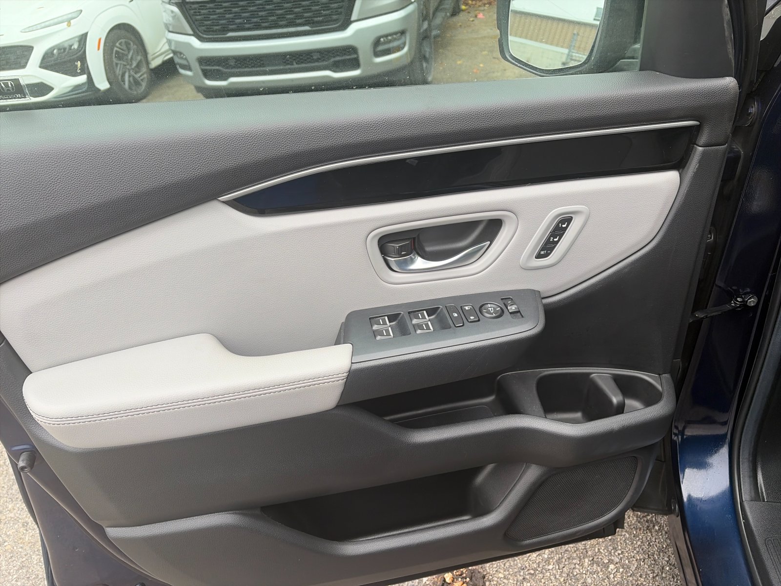 Used 2025  Honda Touring image 12