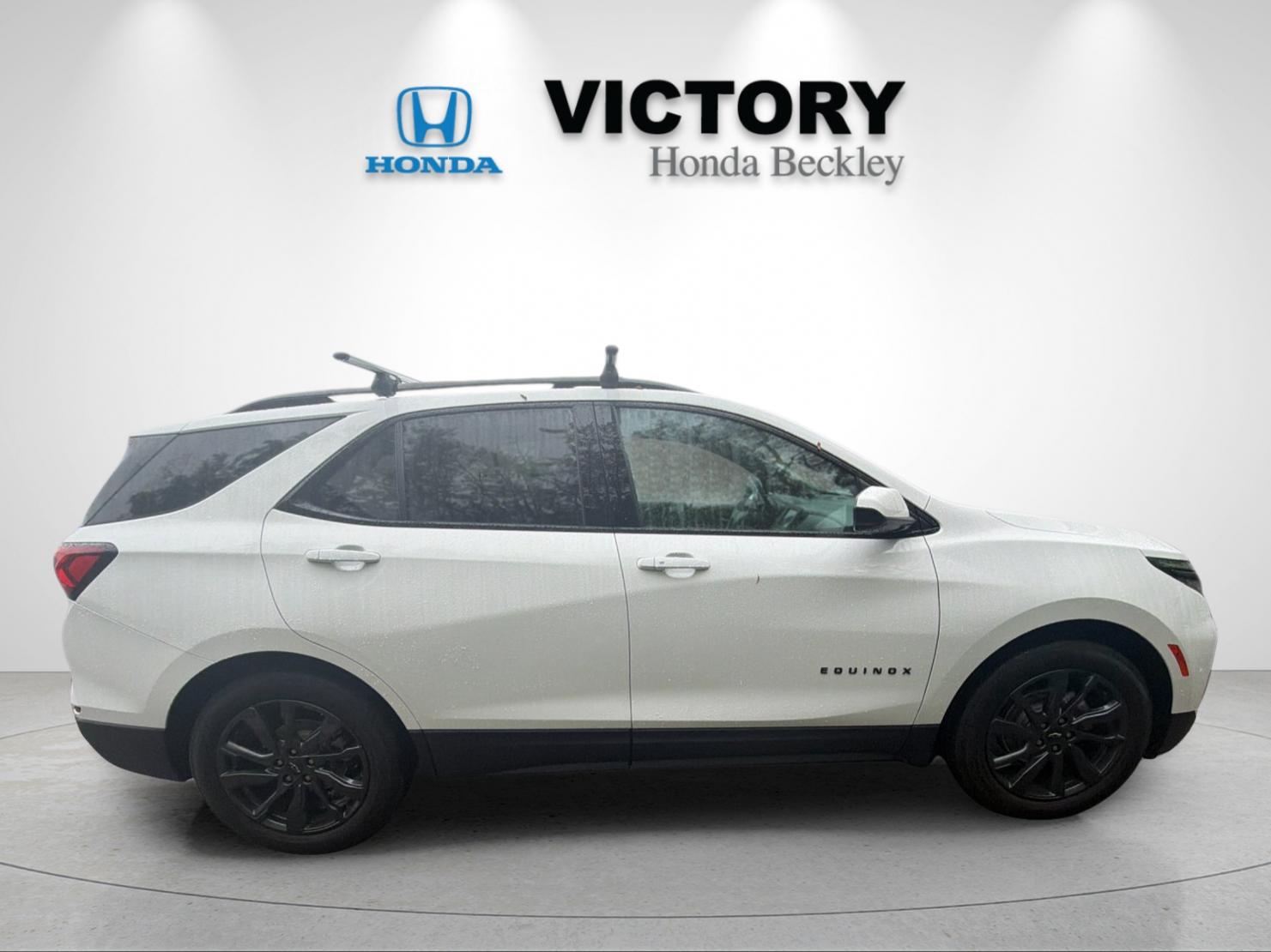Used 2022 Summit White Chevrolet RS image 6