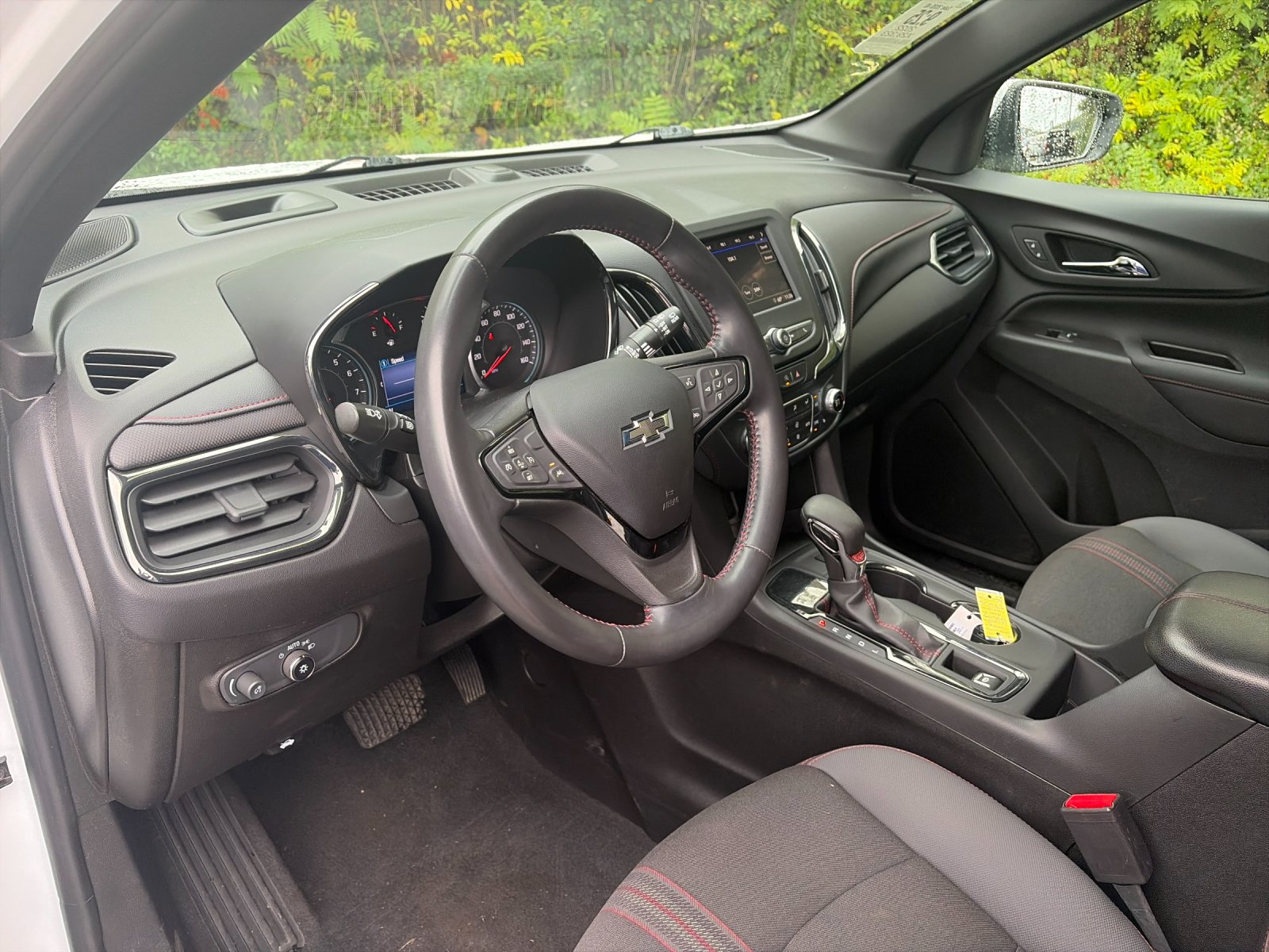 Used 2022 Summit White Chevrolet RS image 11