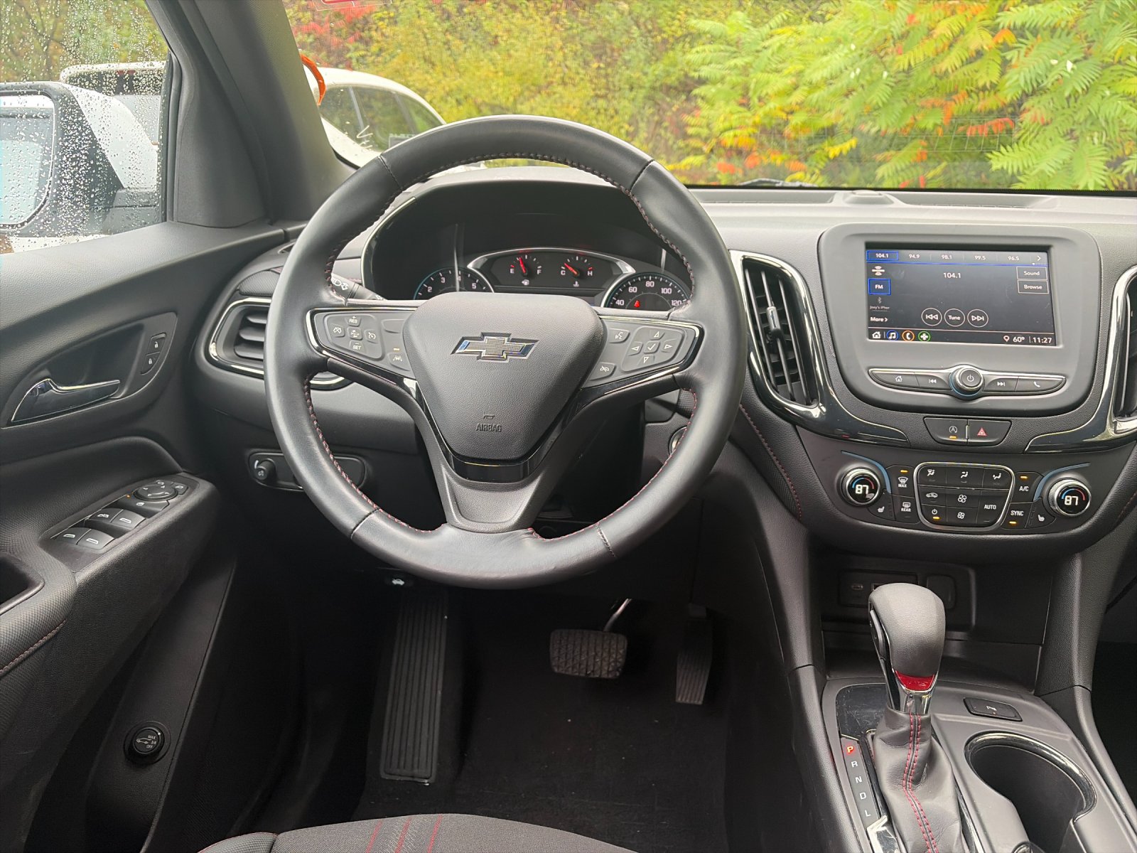 Used 2022 Summit White Chevrolet RS image 17