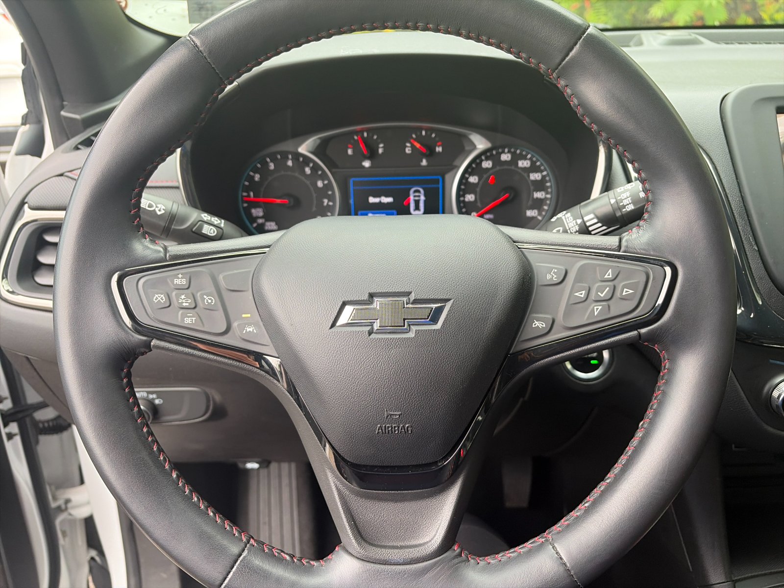 Used 2022 Summit White Chevrolet RS image 27