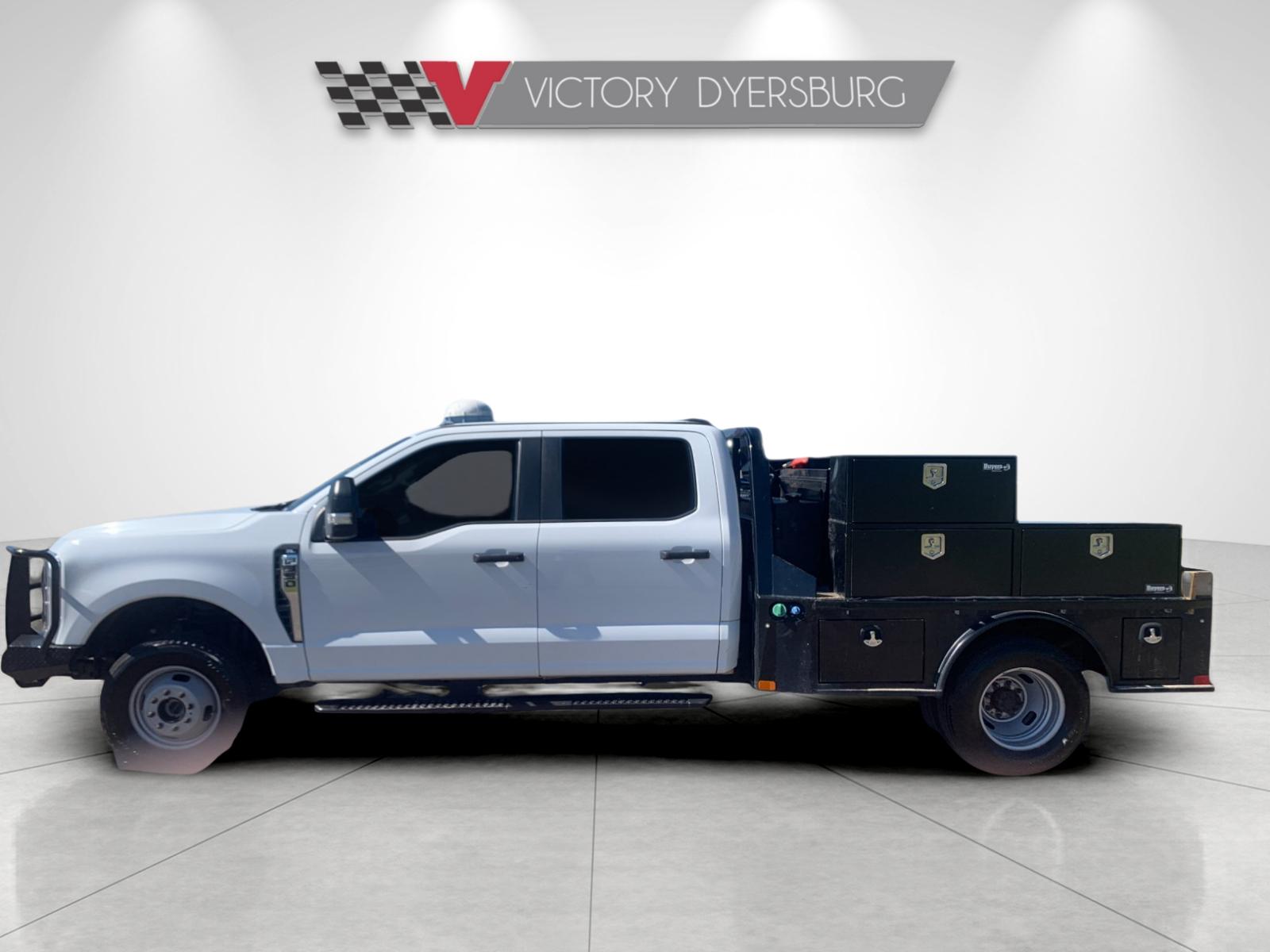 Used 2024 White Ford XL image 7