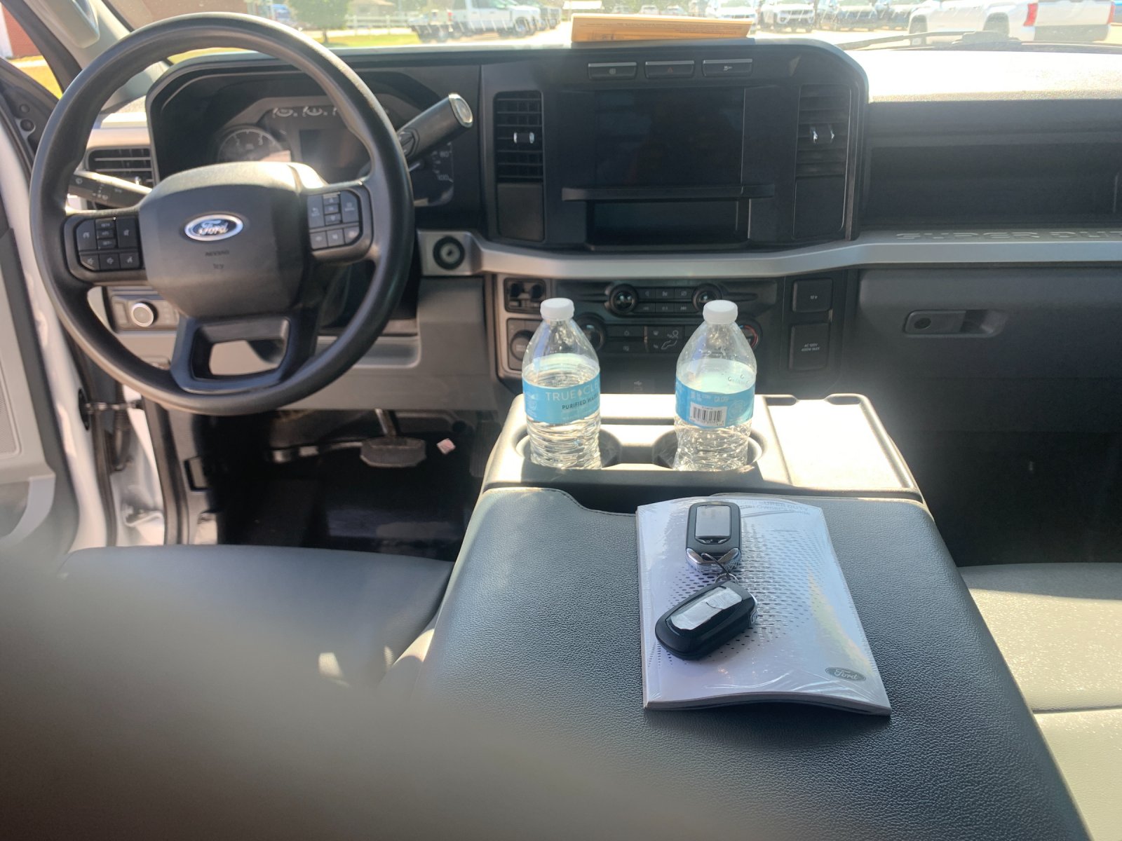 Used 2024 White Ford XL image 17