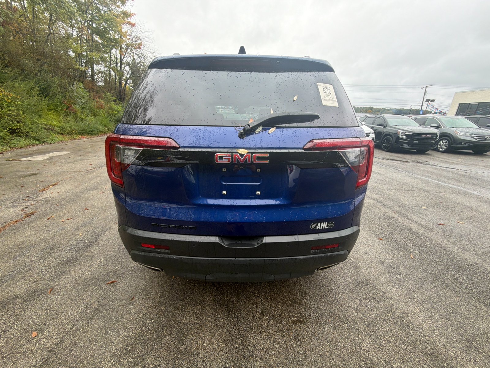 Used 2023 Blue Metallic GMC SLT image 4