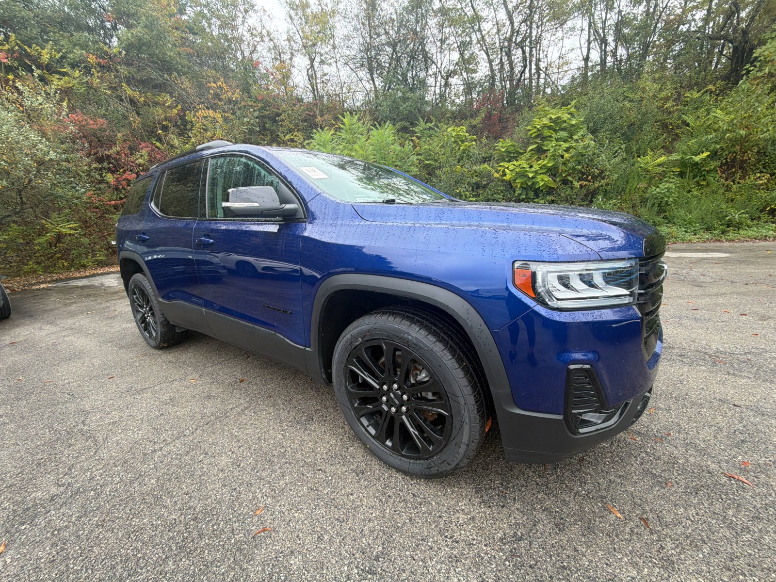 Used 2023 Blue Metallic GMC SLT image 7