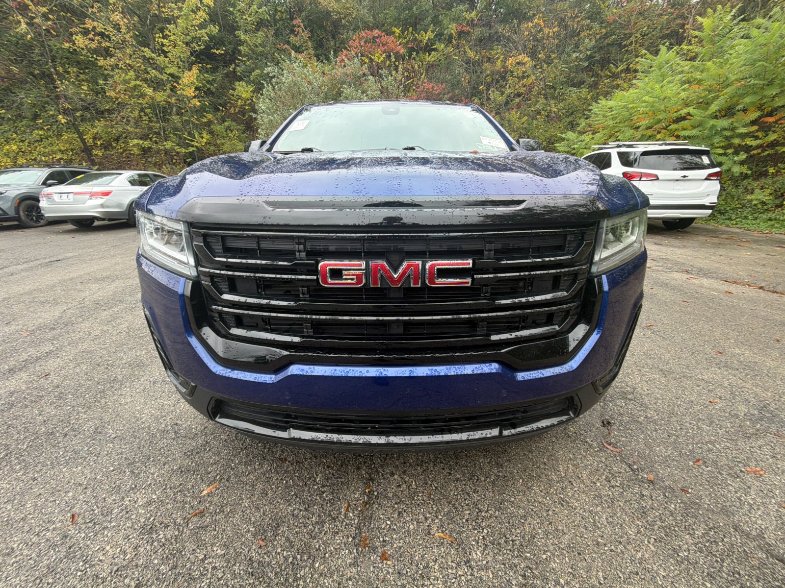 Used 2023 Blue Metallic GMC SLT image 8
