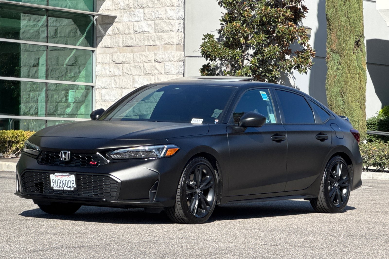 Certified Used 2025 Crystal Black Pearl Honda SI image 8