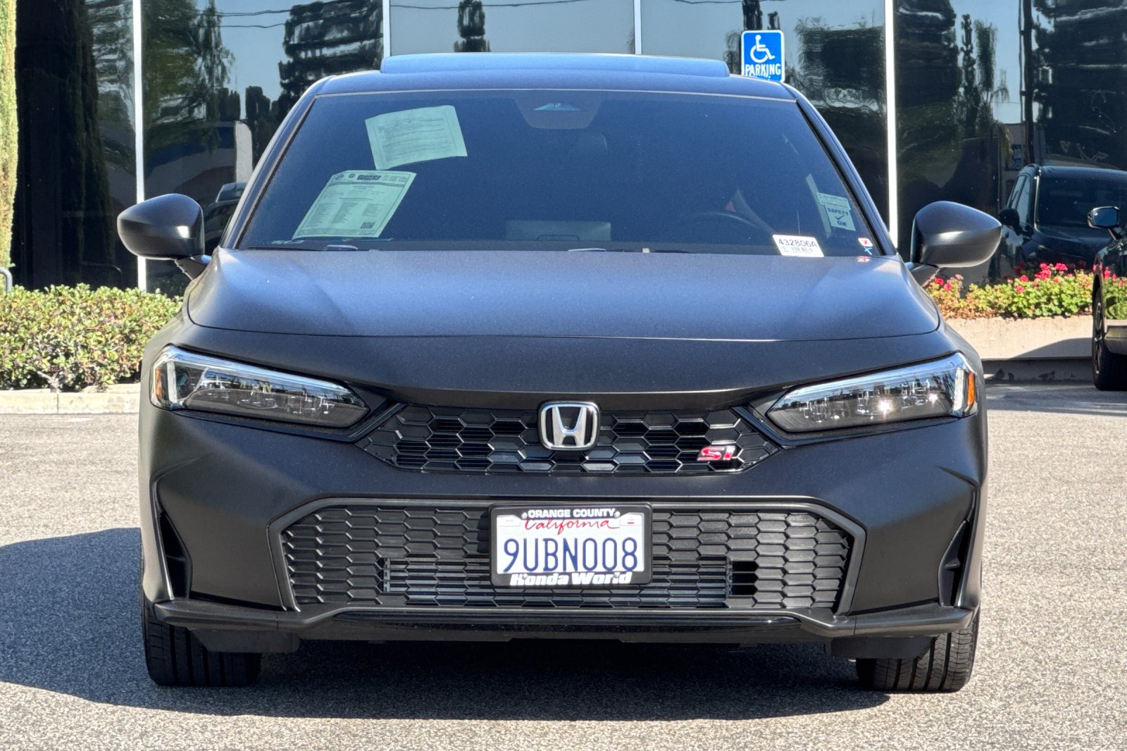 Certified Used 2025 Crystal Black Pearl Honda SI image 9