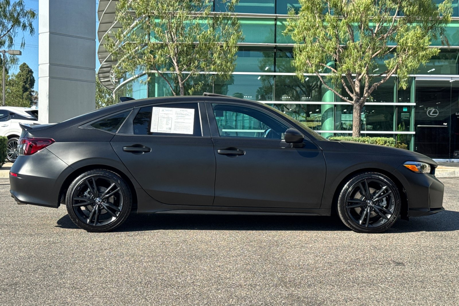 Certified Used 2025 Crystal Black Pearl Honda SI image 3