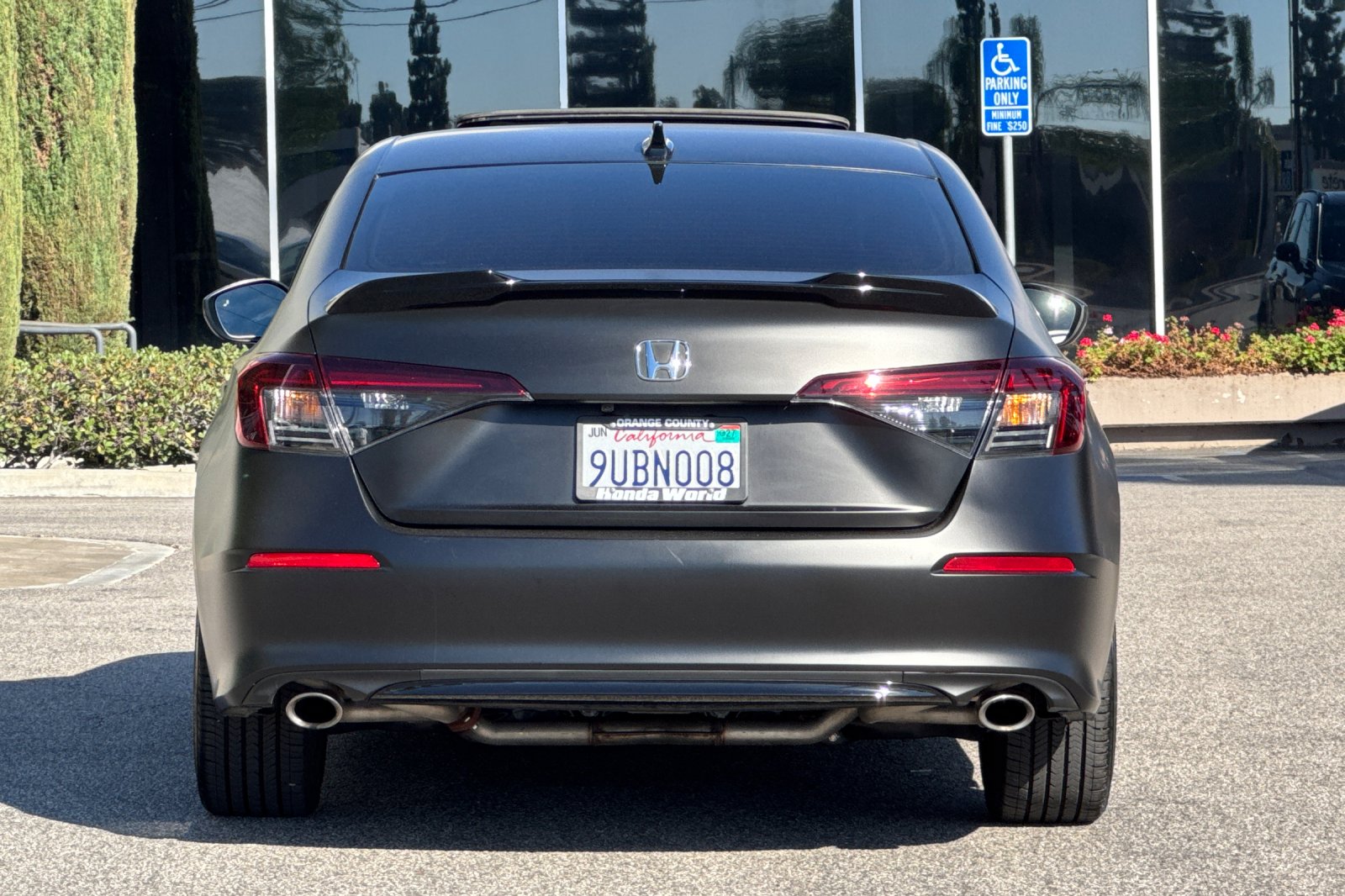 Certified Used 2025 Crystal Black Pearl Honda SI image 5