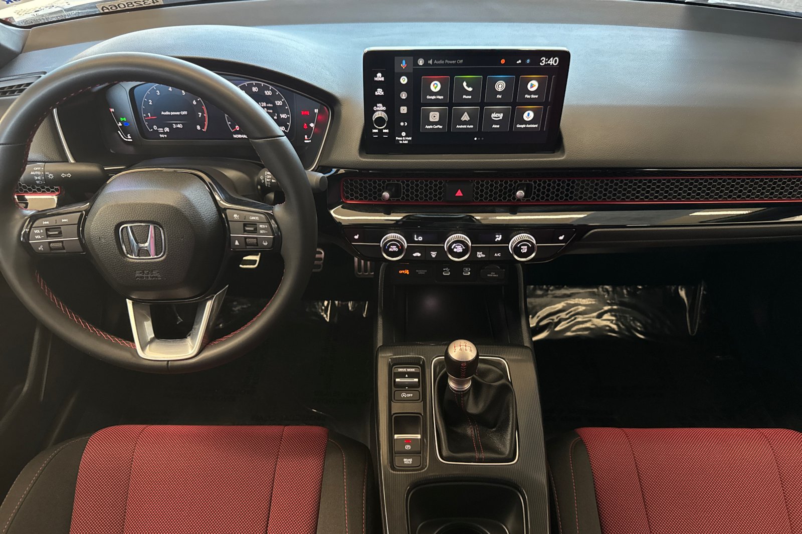 Certified Used 2025 Crystal Black Pearl Honda SI image 13