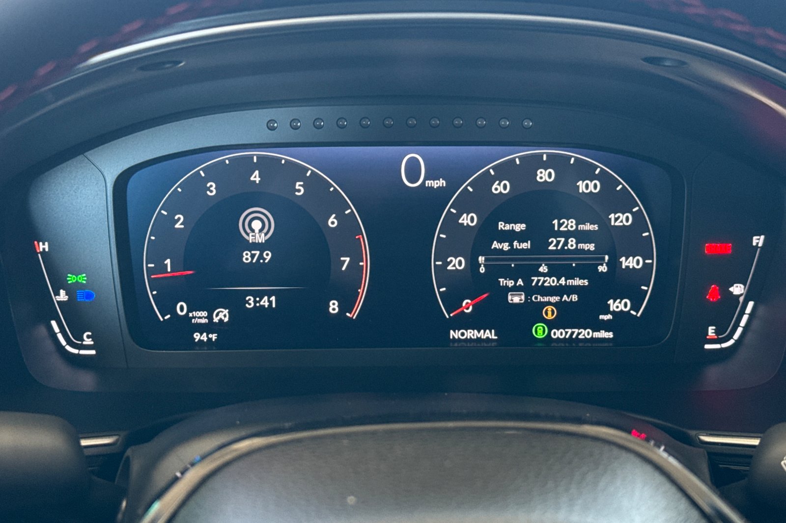 Certified Used 2025 Crystal Black Pearl Honda SI image 24