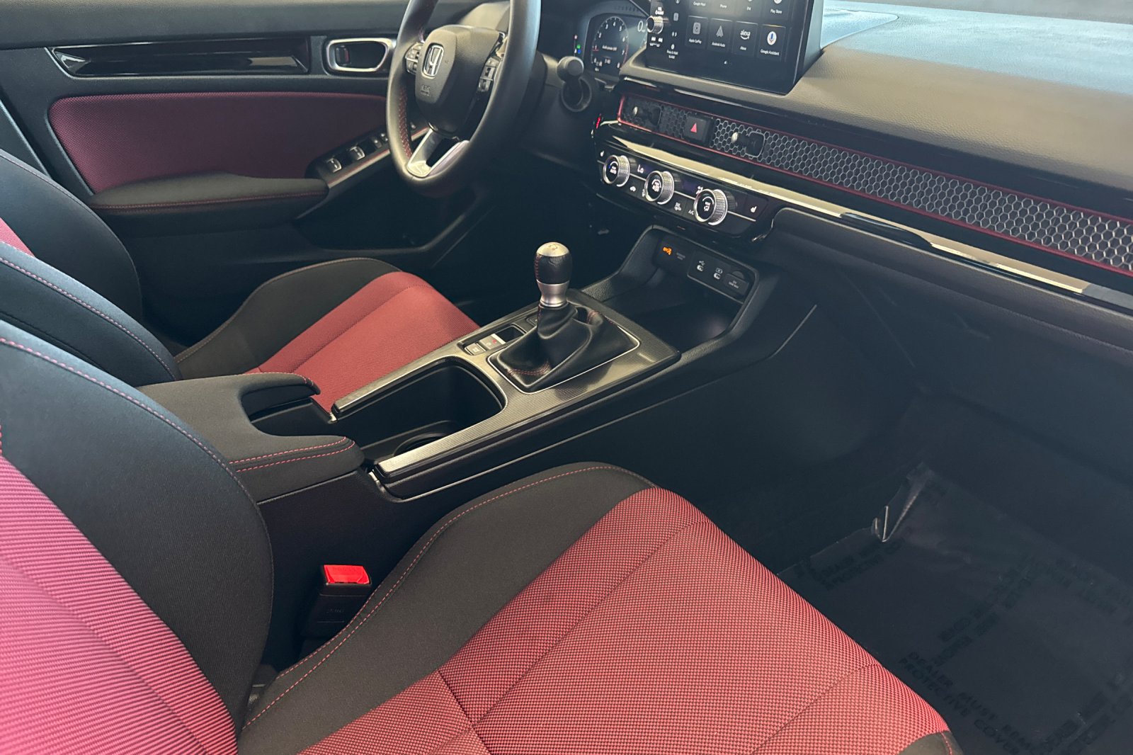 Certified Used 2025 Crystal Black Pearl Honda SI image 15
