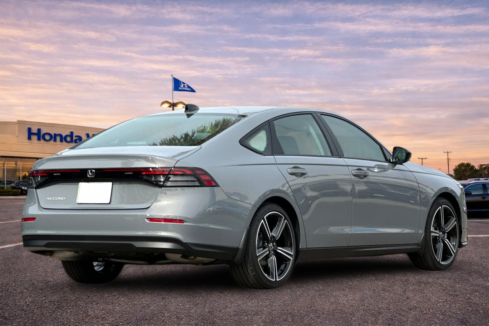New 2026 Urban Gray Pearl Honda SE image 4