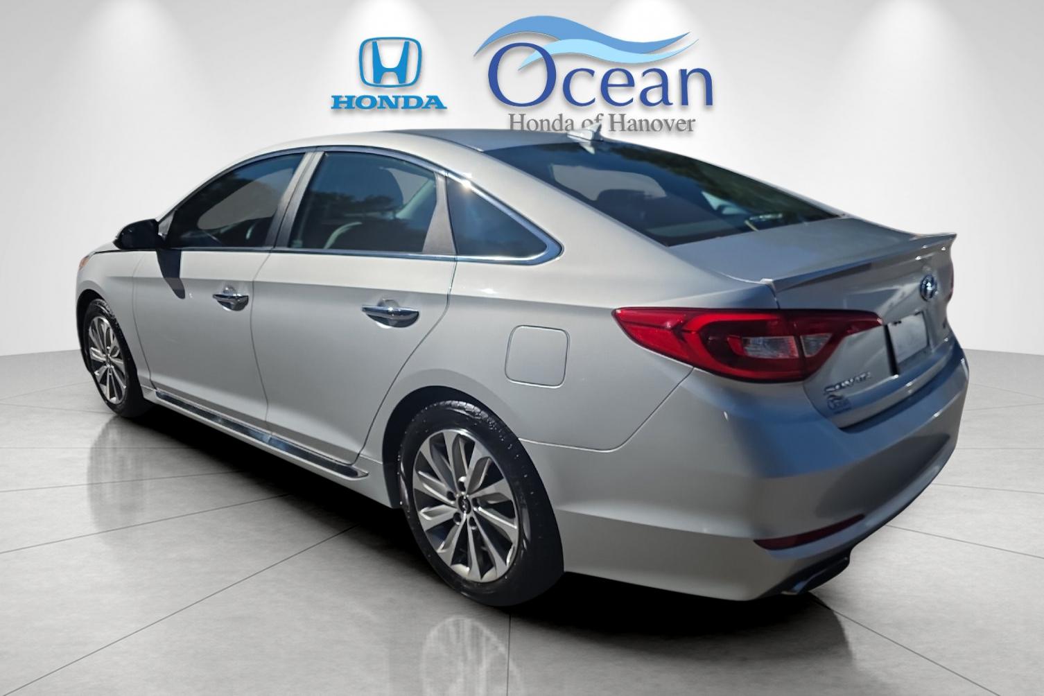 Used 2017 Symphony Silver Hyundai Sport image 5