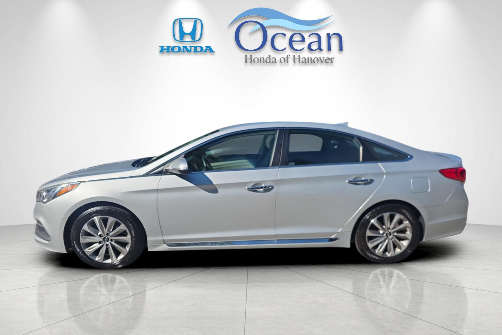 Used 2017 Symphony Silver Hyundai Sport image 6