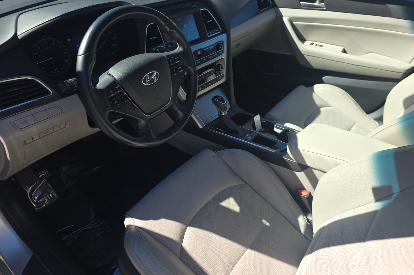 Used 2017 Symphony Silver Hyundai Sport image 11