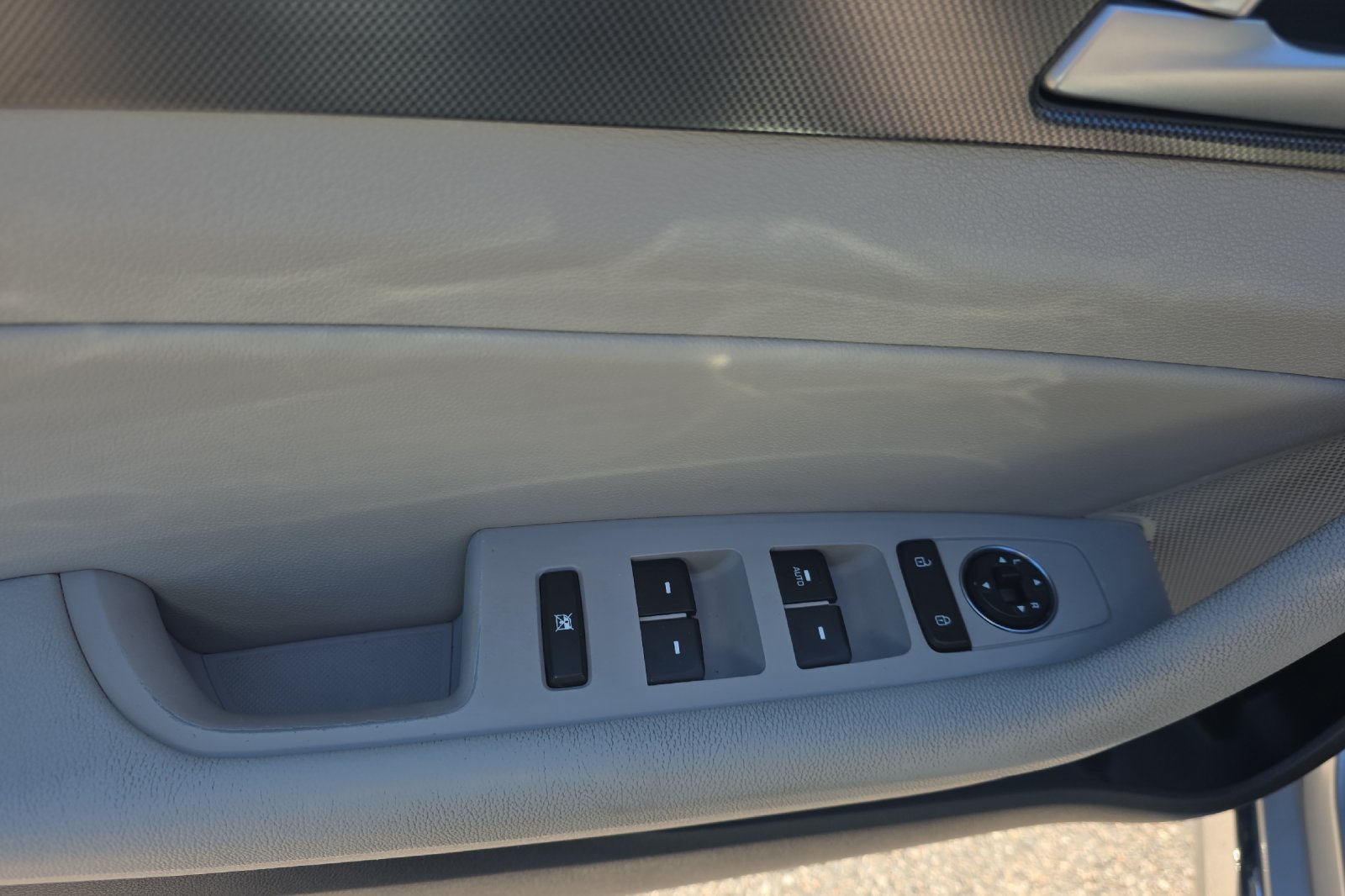 Used 2017 Symphony Silver Hyundai Sport image 12