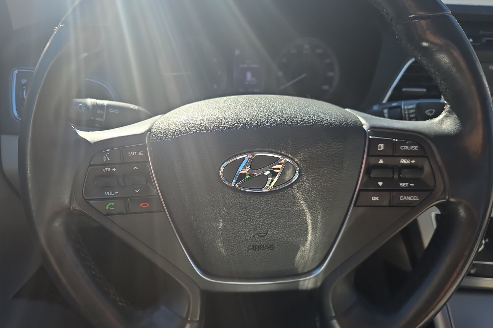 Used 2017 Symphony Silver Hyundai Sport image 22