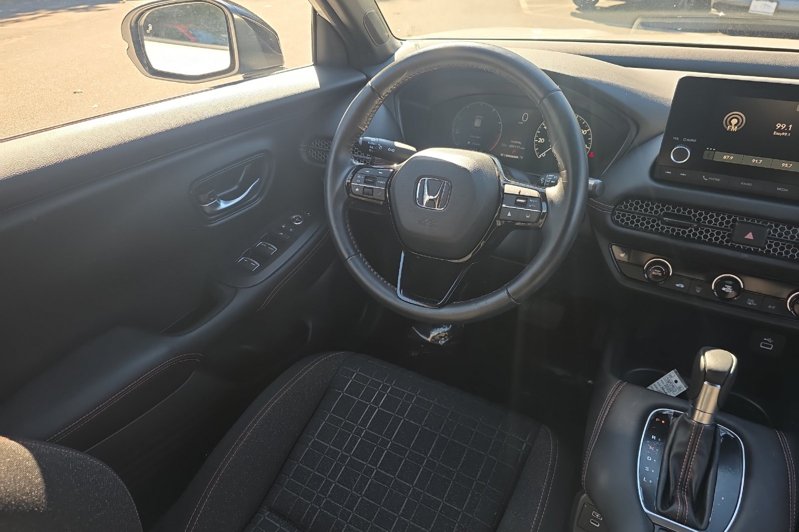 Used 2025 Platinum White Pearl Honda Sport image 15