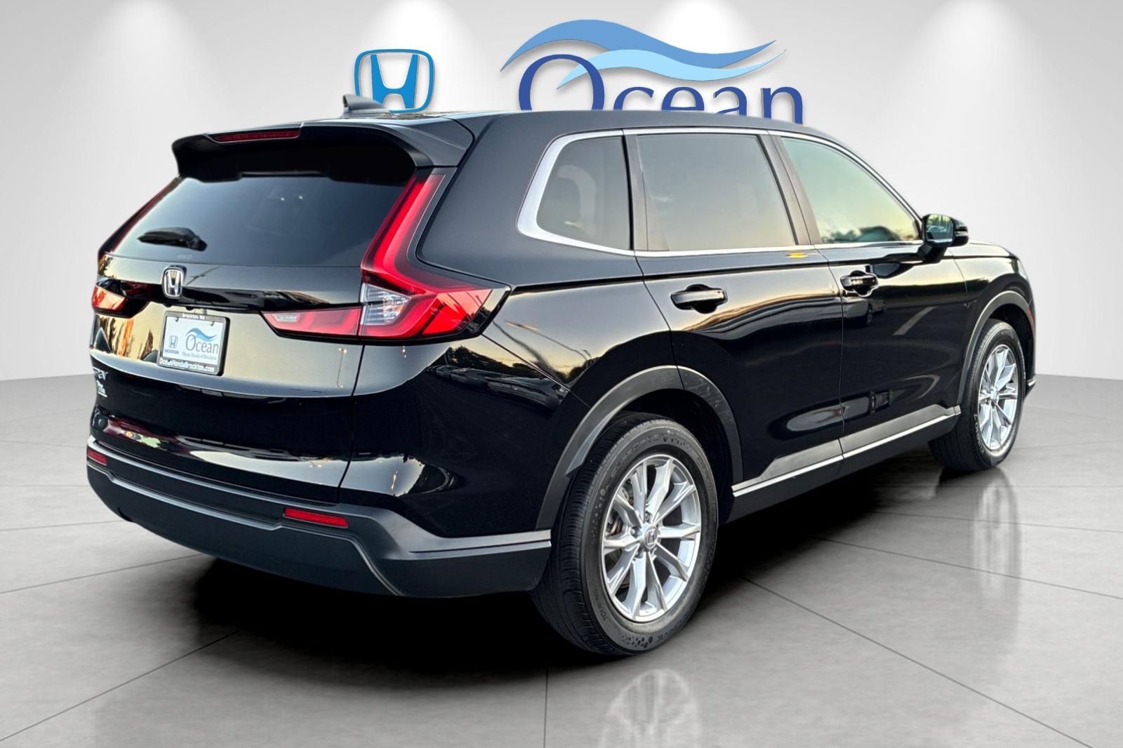 Used 2024 Crystal Black Pearl Honda EX image 3