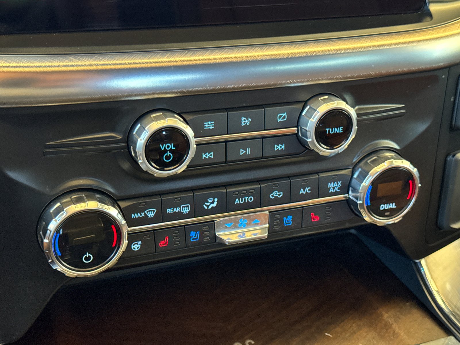 Used 2021 White Ford King Ranch image 18