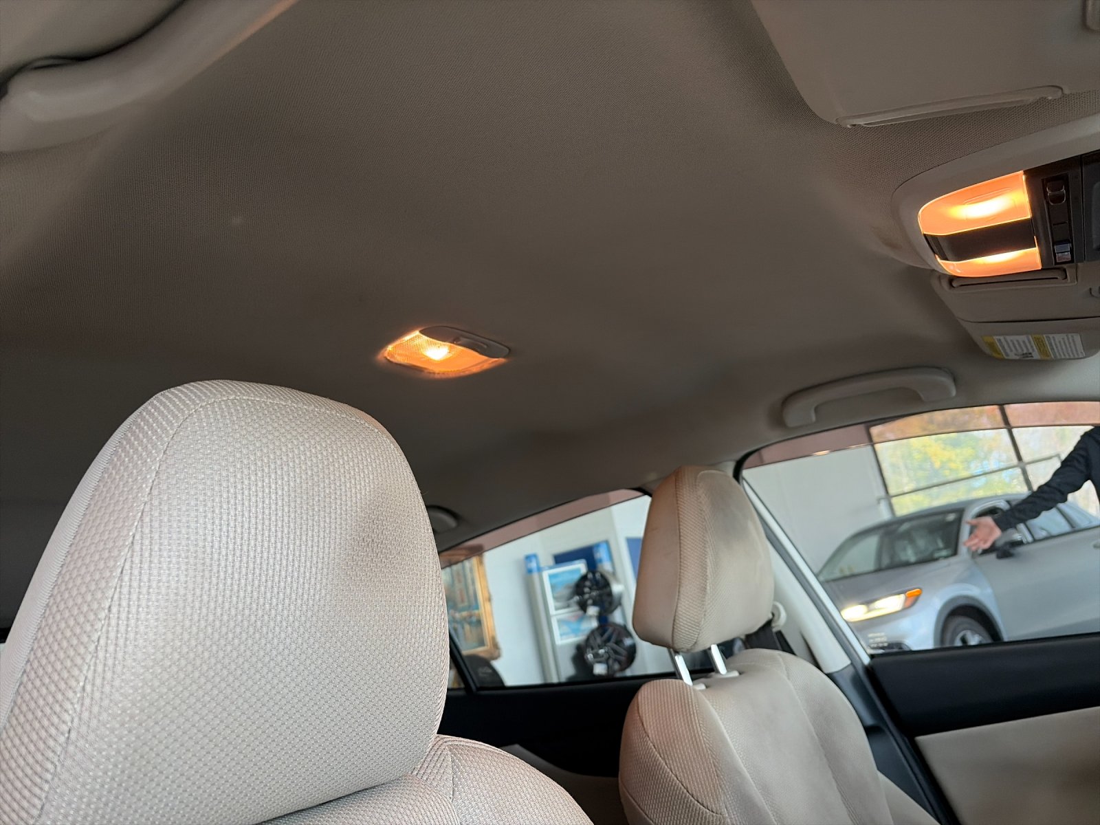 Used 2019 Crystal White Pearl Subaru 2.0i Premium image 19