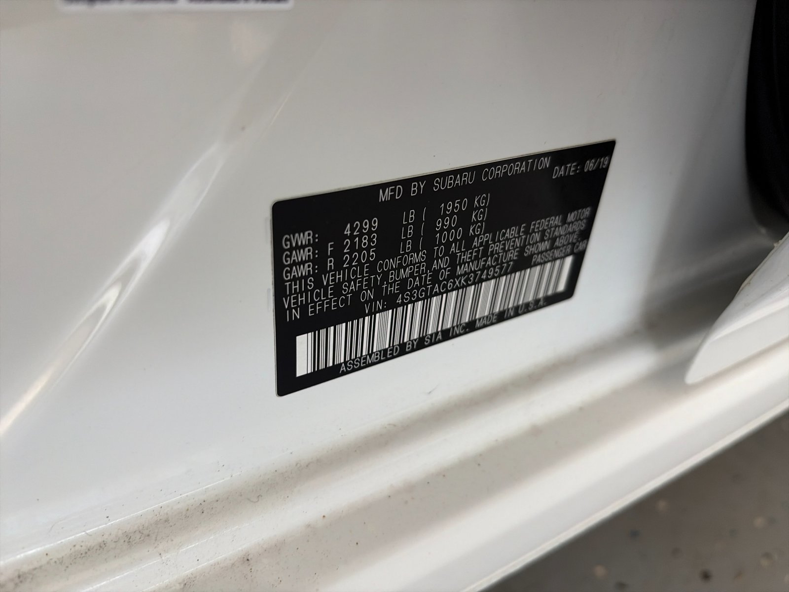 Used 2019 Crystal White Pearl Subaru 2.0i Premium image 33