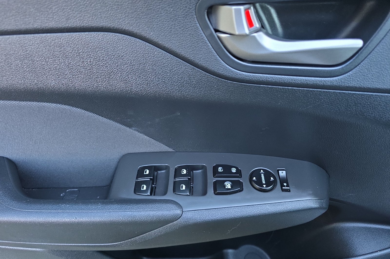 Used 2020 Silver Hyundai SEL image 8