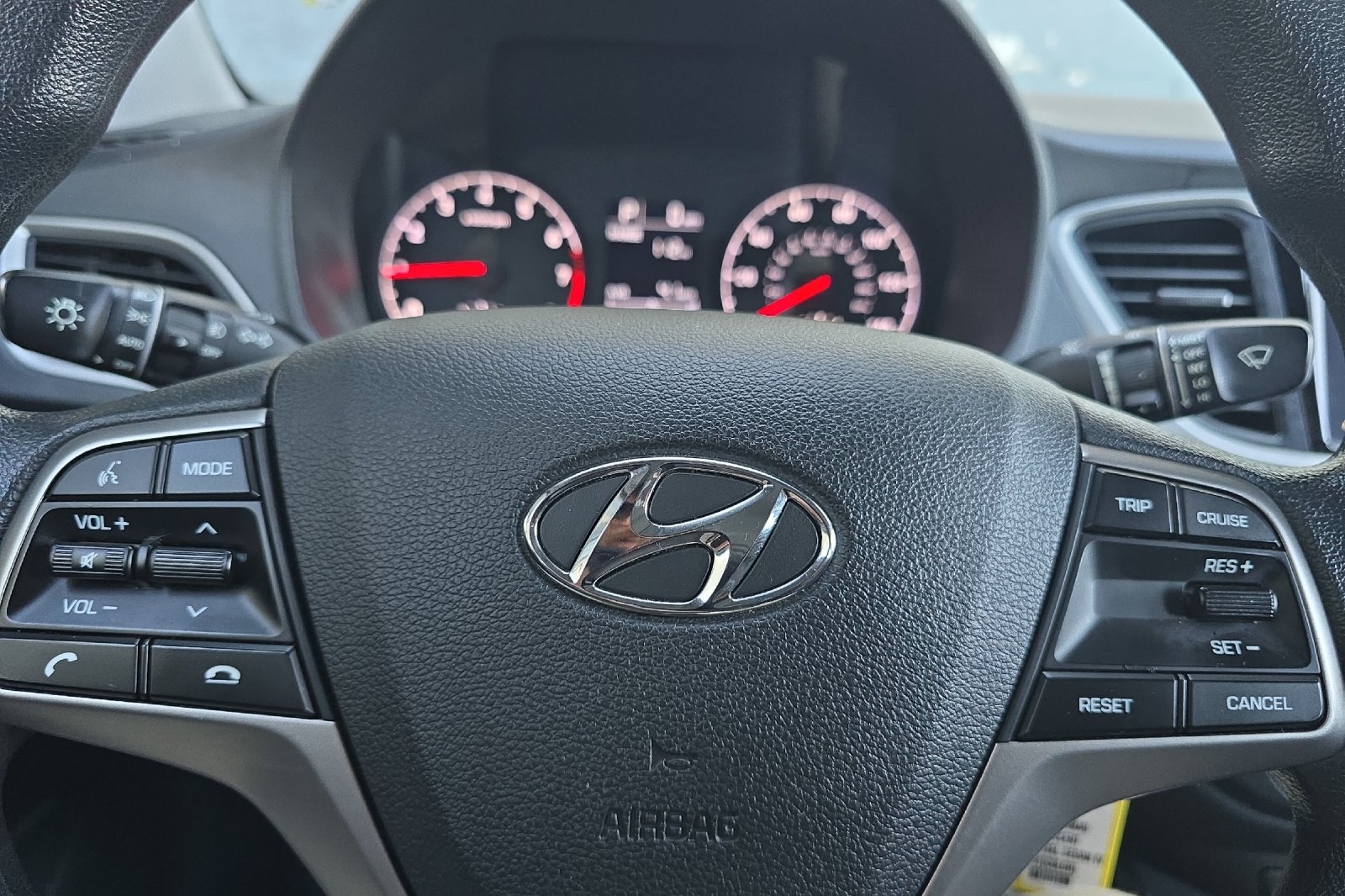 Used 2020 Silver Hyundai SEL image 18