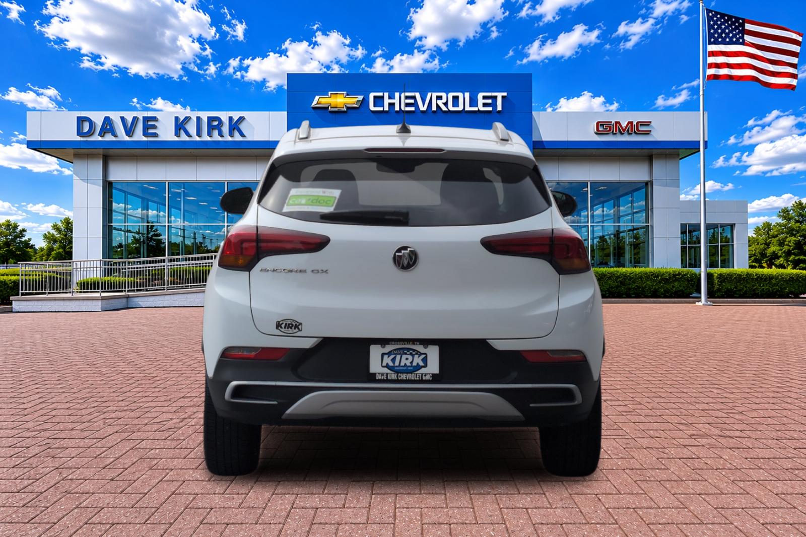 Used 2022 White Buick Select image 4
