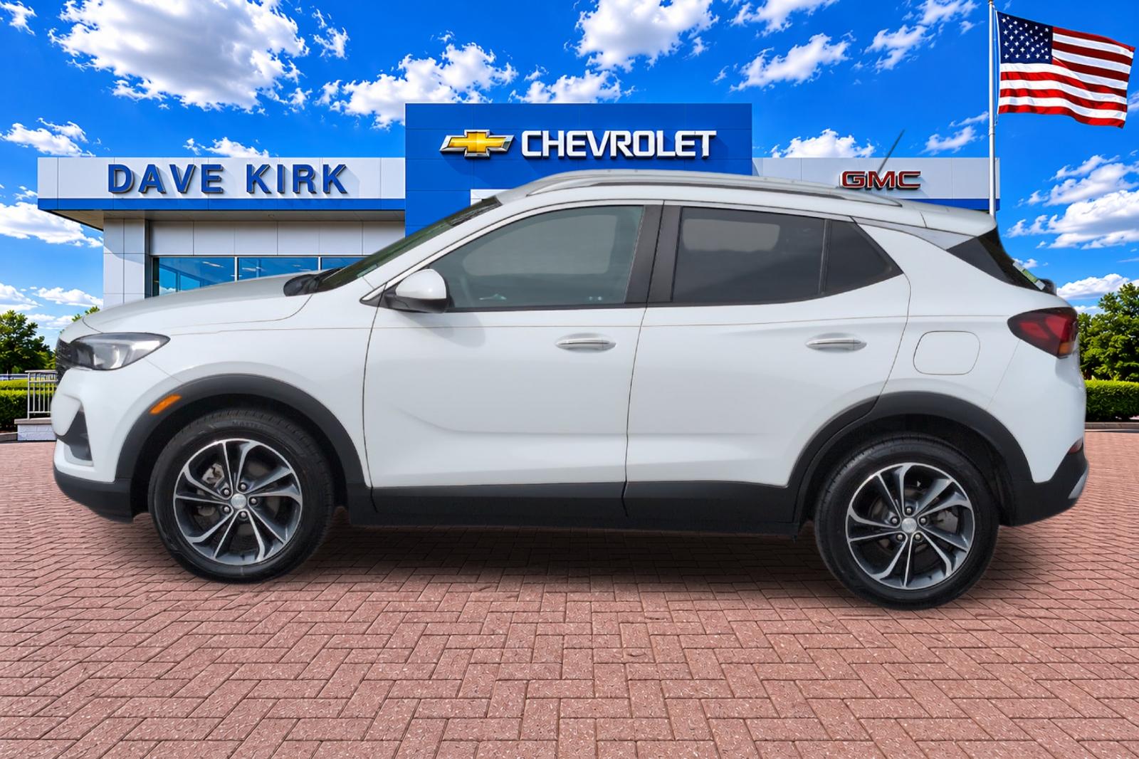Used 2022 White Buick Select image 6