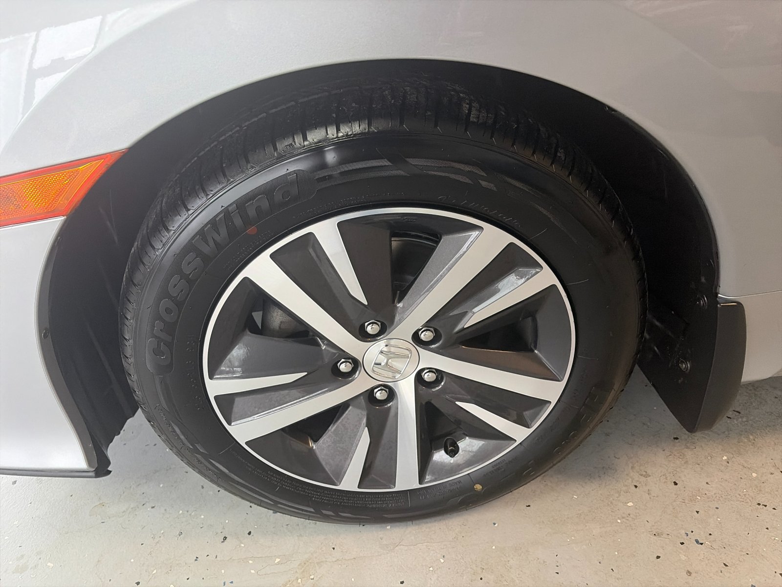 Used 2020 Polished Metal Metallic Honda LX image 9