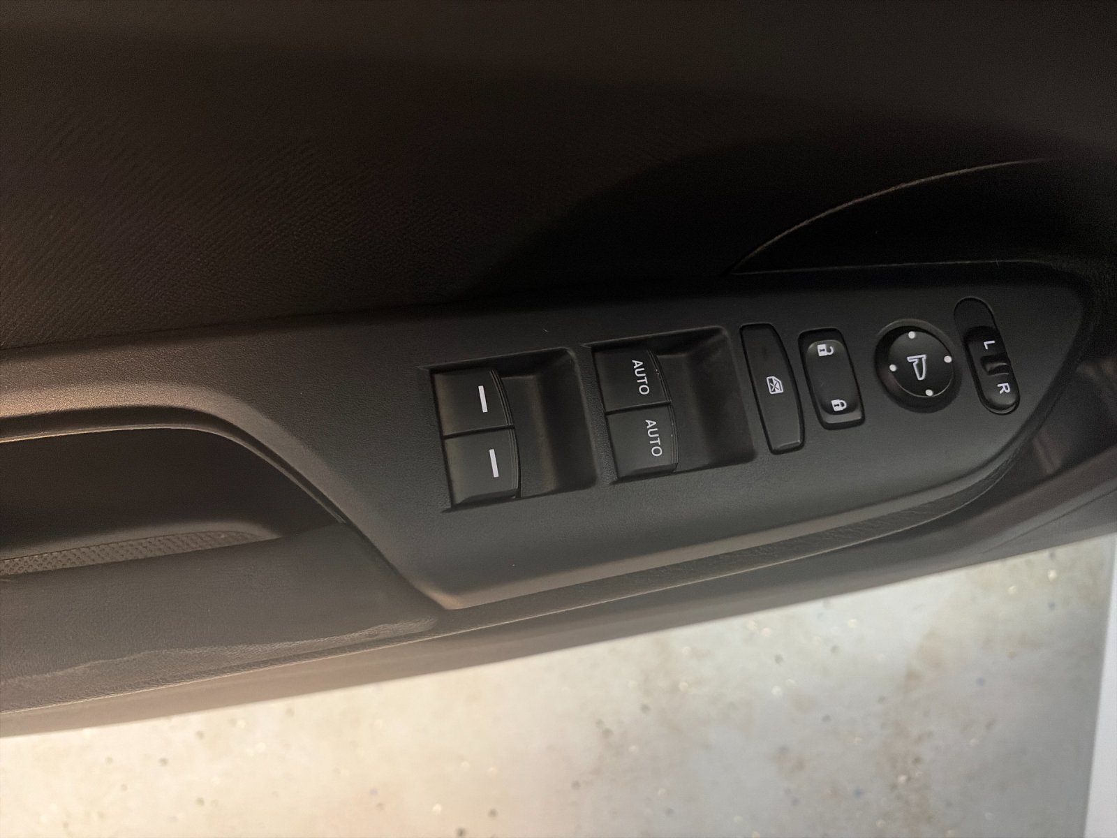 Used 2020 Polished Metal Metallic Honda LX image 13