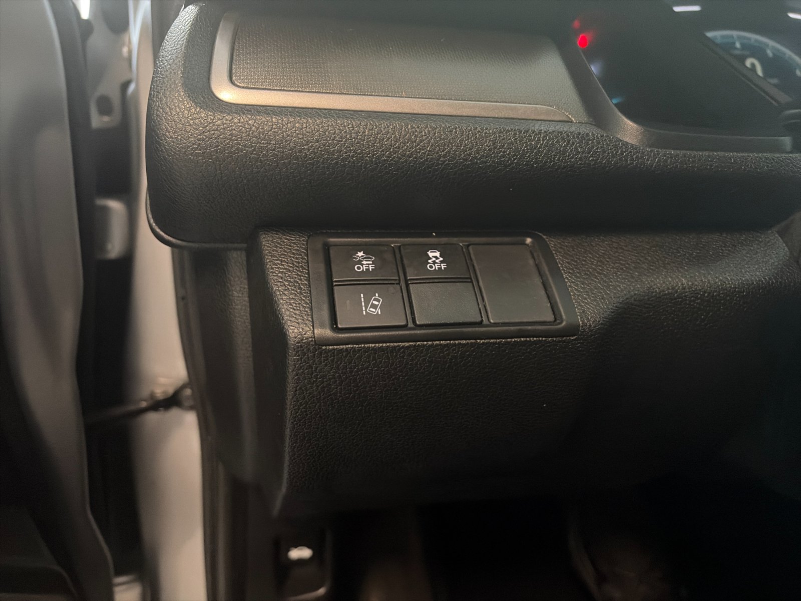 Used 2020 Polished Metal Metallic Honda LX image 32