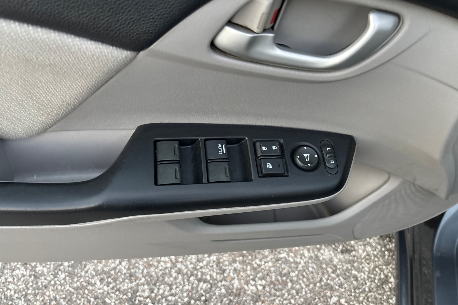 Used 2013 Polished Metal Metallic Honda LX image 13