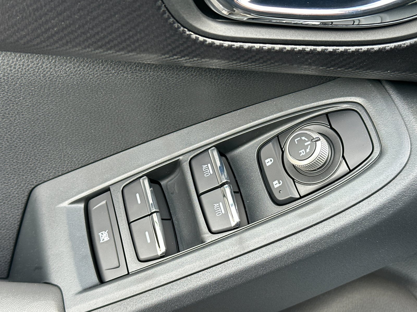New 2026 MAGNETITE GRAY PEARL Subaru Limited Hybrid image 13