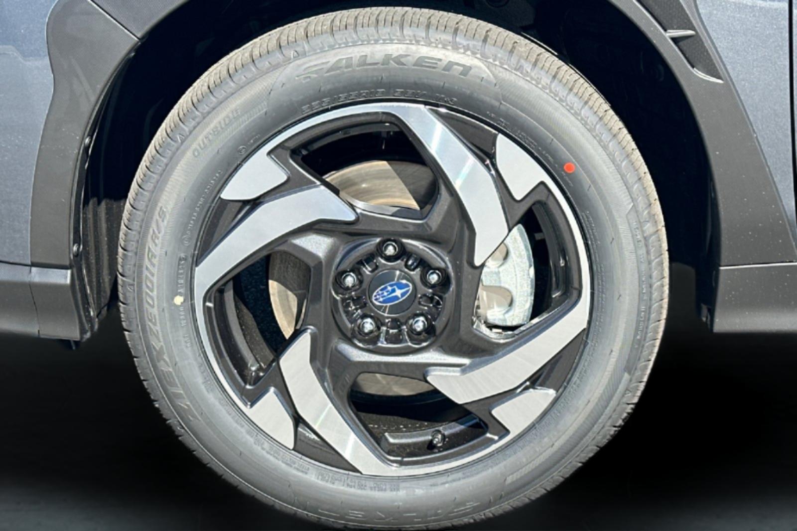 New 2026 MAGNETITE GRAY PEARL Subaru Limited Hybrid image 36