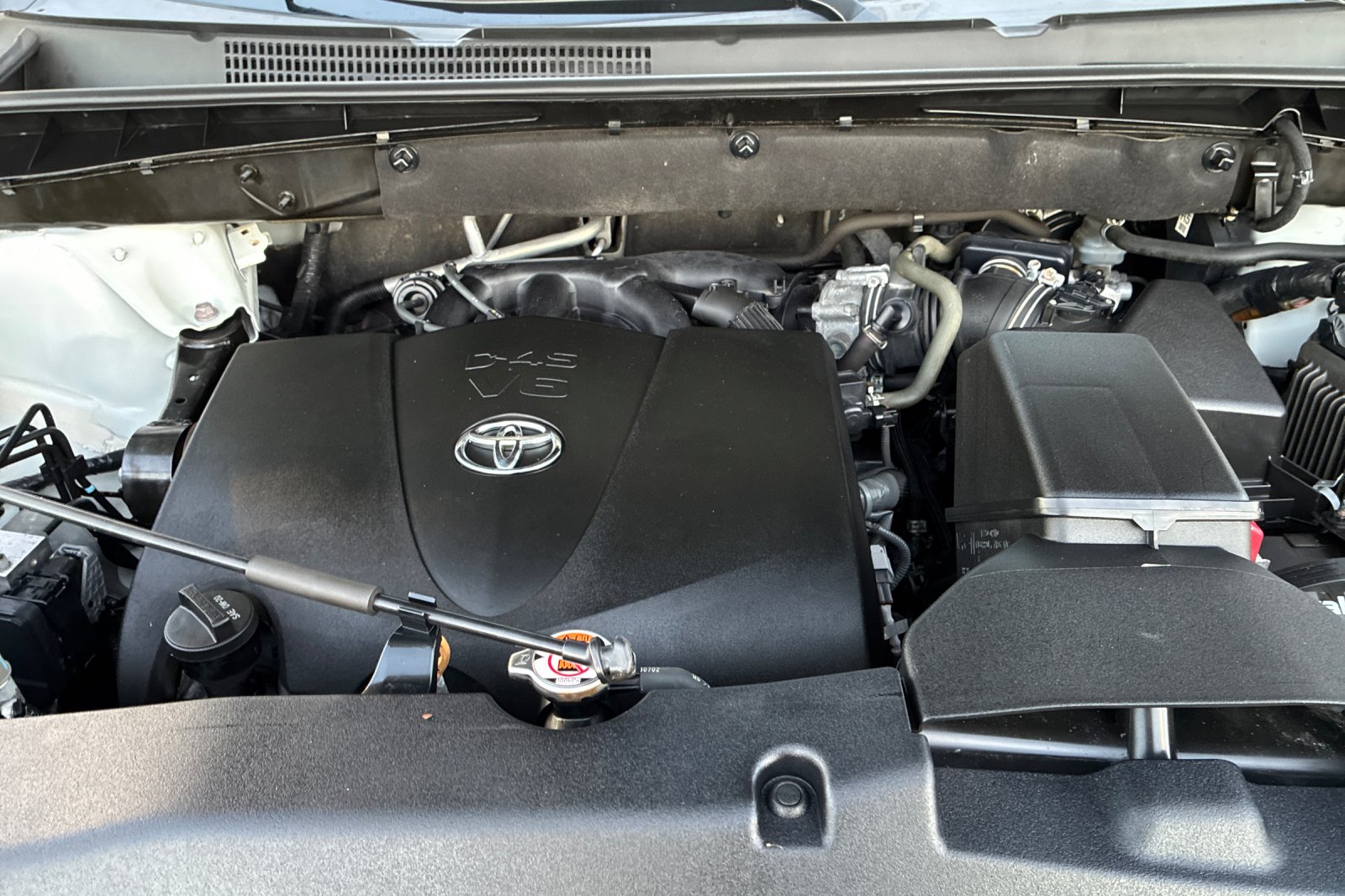 Used 2019 Blizzard Pearl Toyota SE image 45