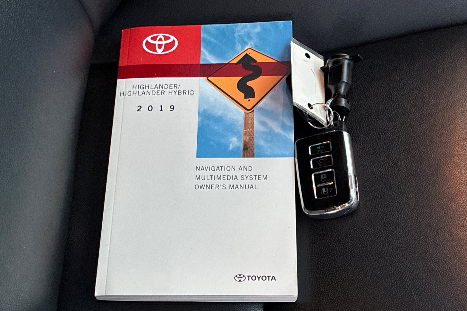 Used 2019 Blizzard Pearl Toyota SE image 14