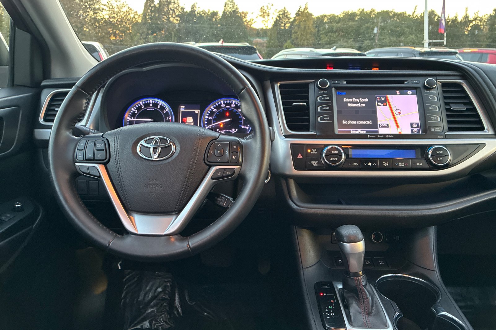 Used 2019 Blizzard Pearl Toyota SE image 17