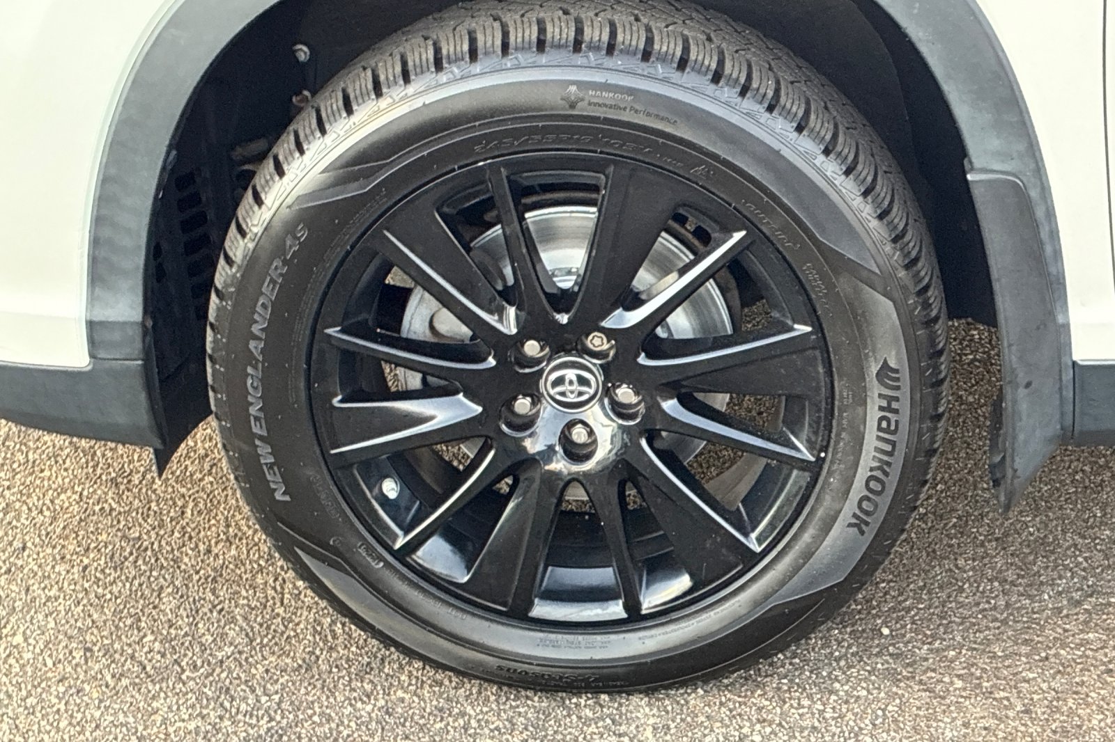 Used 2019 Blizzard Pearl Toyota SE image 42