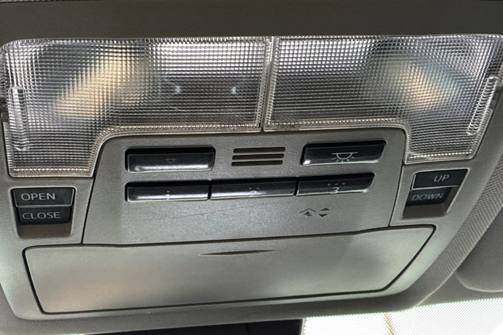 Used 2019 Blizzard Pearl Toyota SE image 40