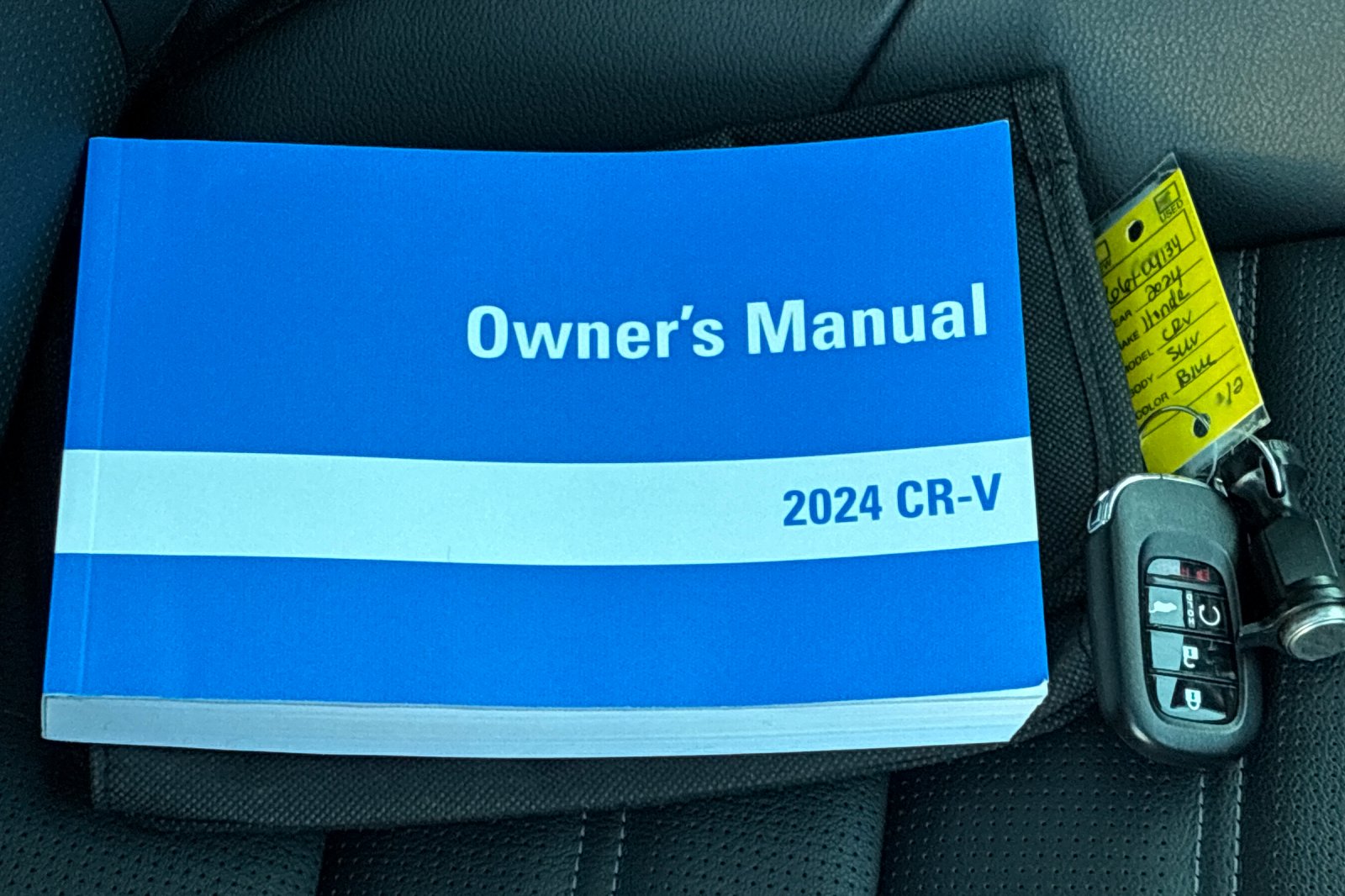 Used 2024 Canyon River Blue Metallic Honda EX-L image 14