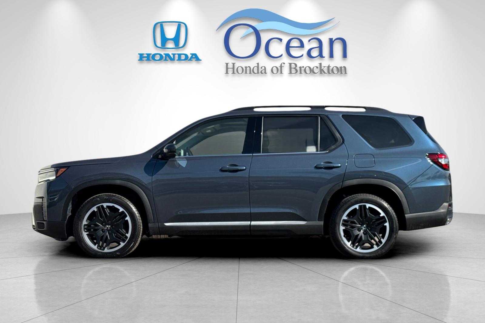 New 2026 Smoke Honda Touring image 2