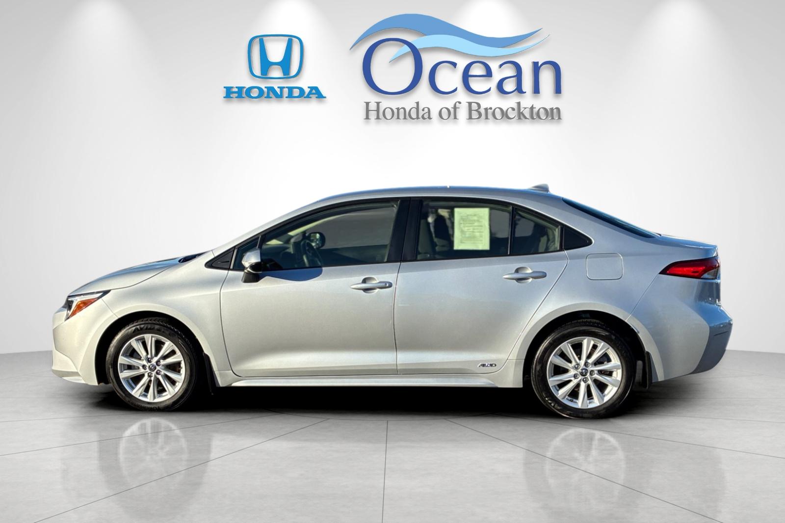 Used 2025 Classic Silver Metallic Toyota LE image 6