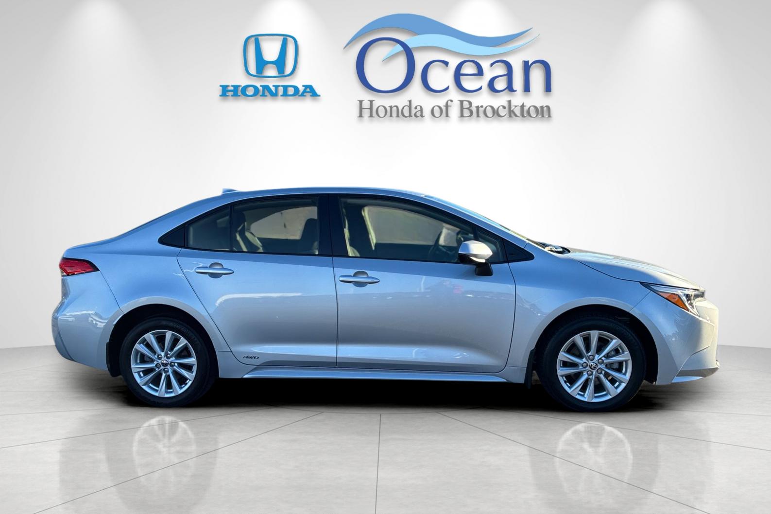 Used 2025 Classic Silver Metallic Toyota LE image 2