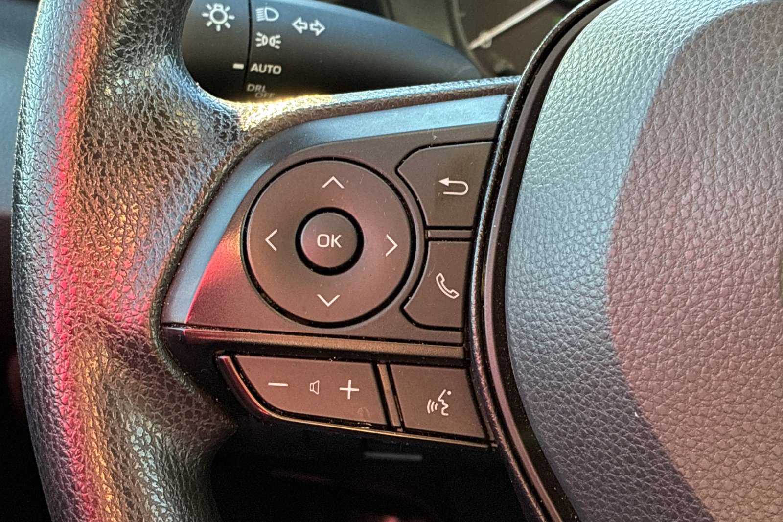 Used 2025 Classic Silver Metallic Toyota LE image 31