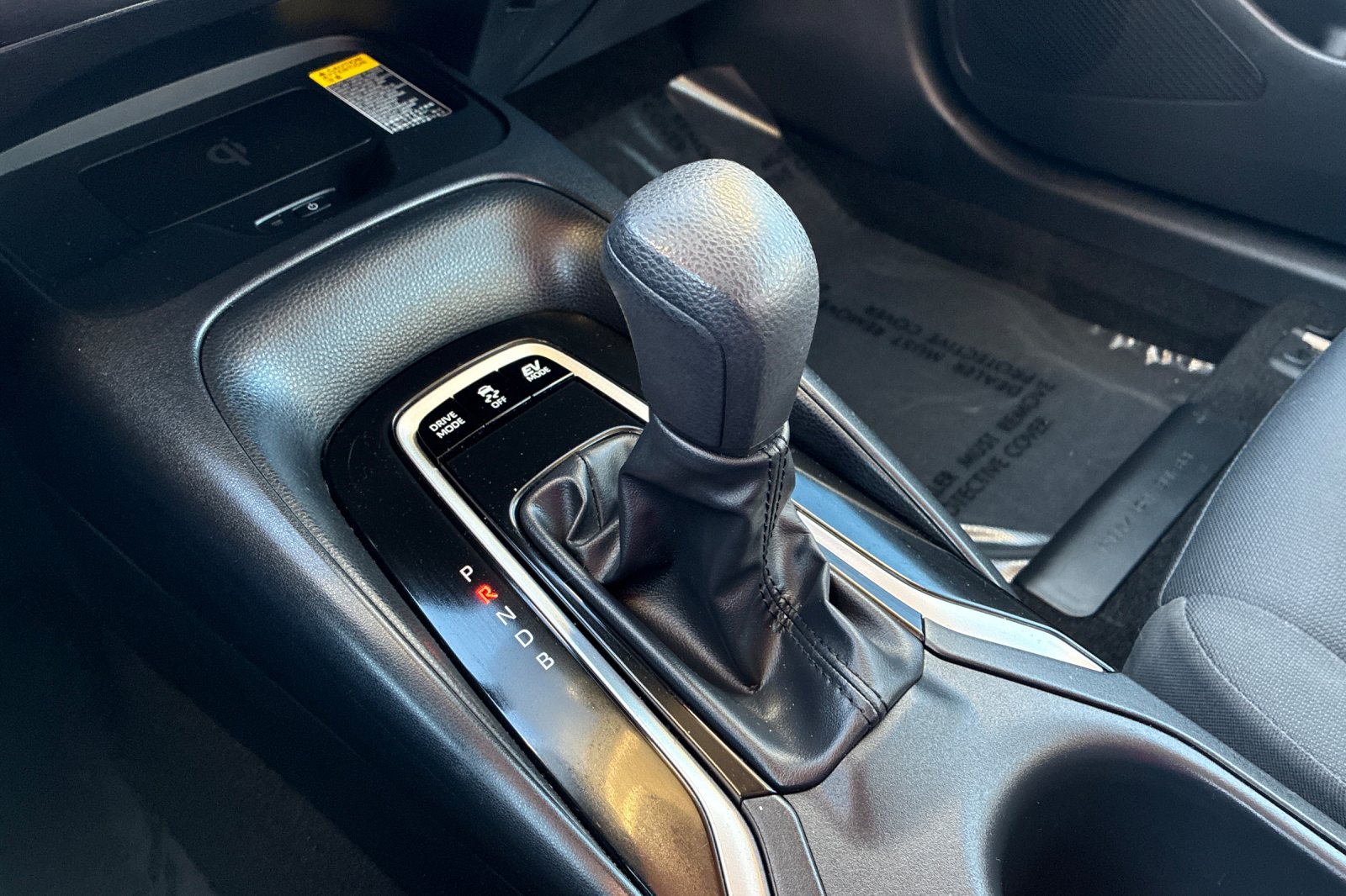Used 2025 Classic Silver Metallic Toyota LE image 27