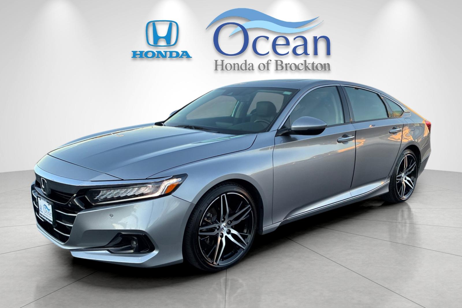 Used 2021 Lunar Silver Metallic Honda Touring 2.0T image 7
